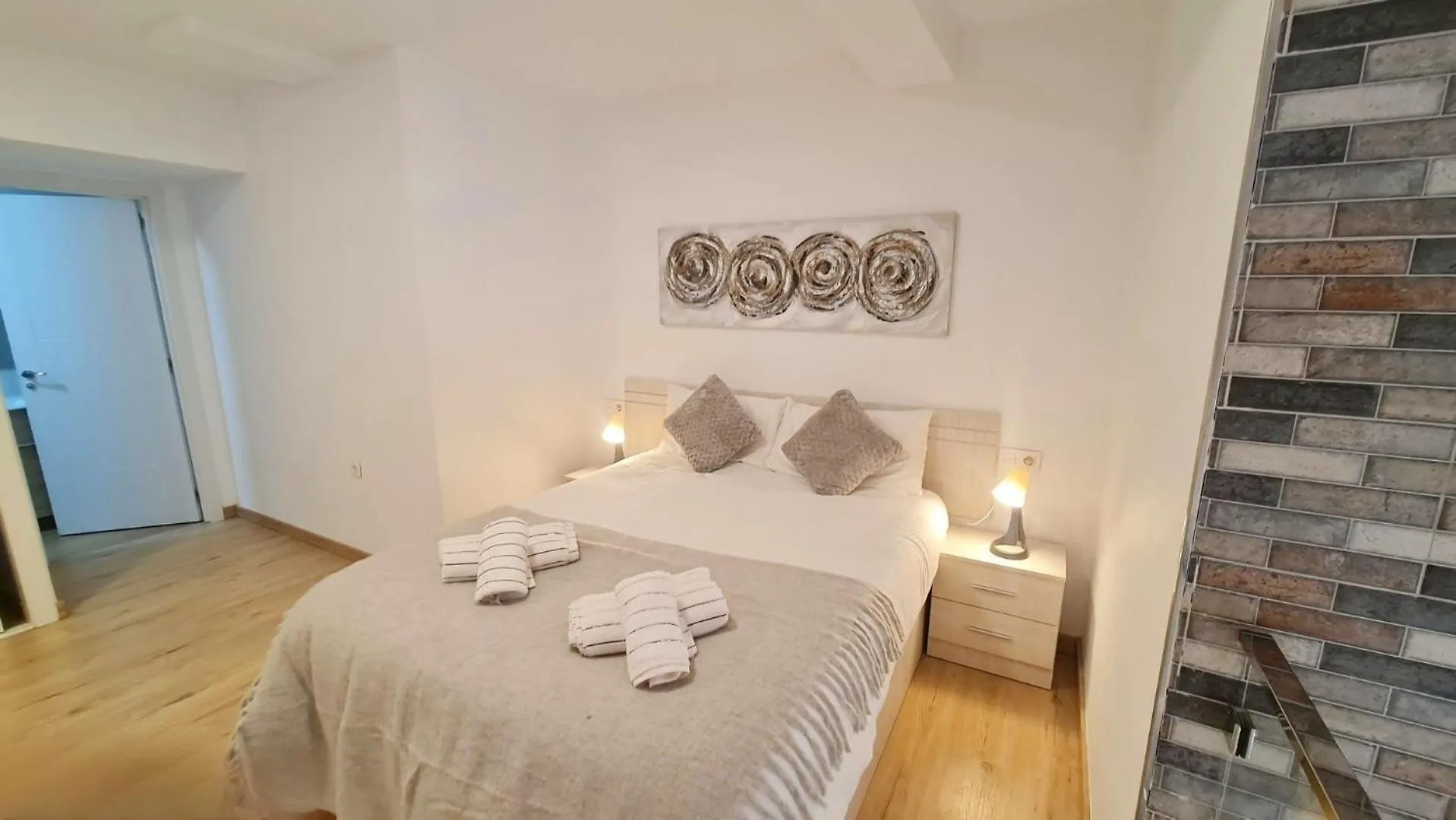 Duplex Huelin II & Beach Malaga Apartment
