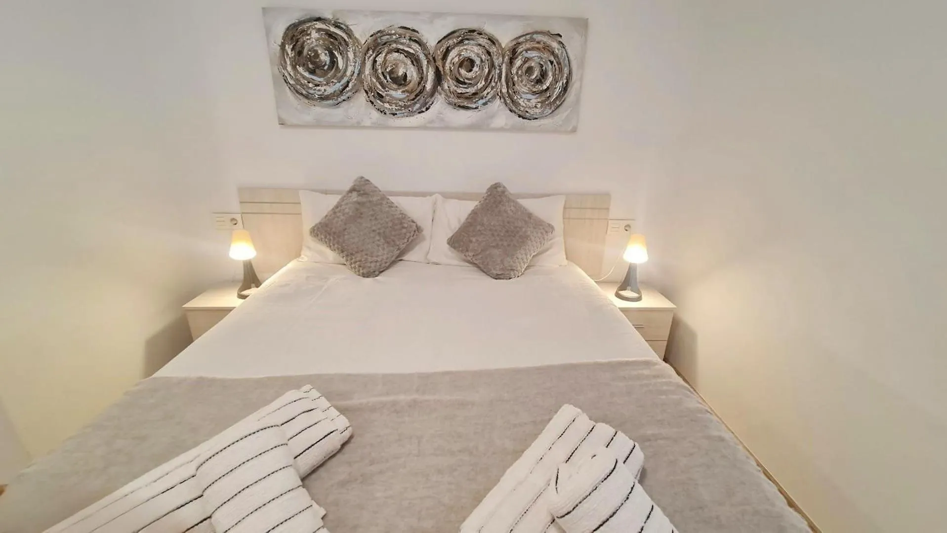 Duplex Huelin II & Beach Malaga Apartment