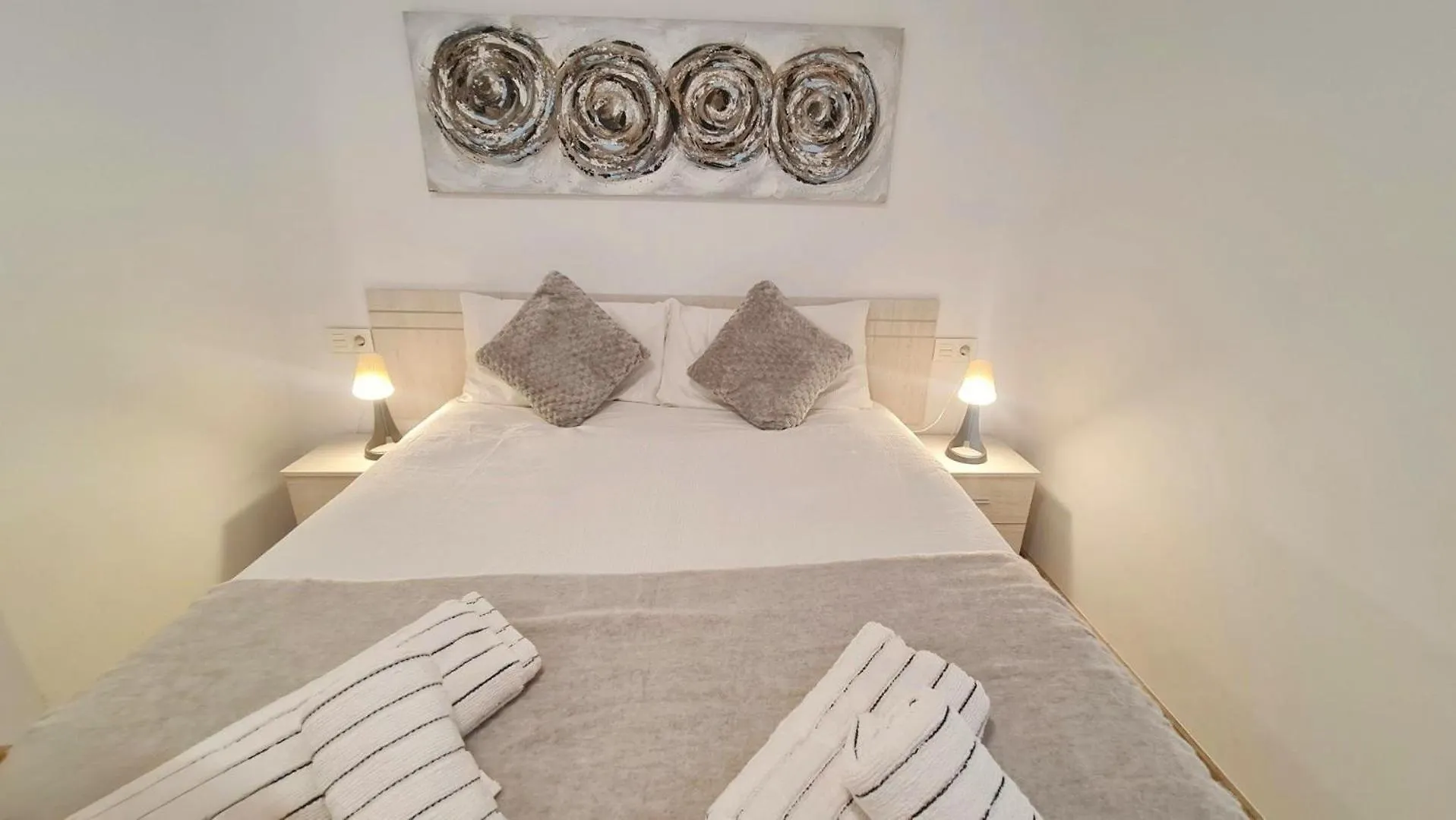 Duplex Huelin II & Beach Malaga 0*,