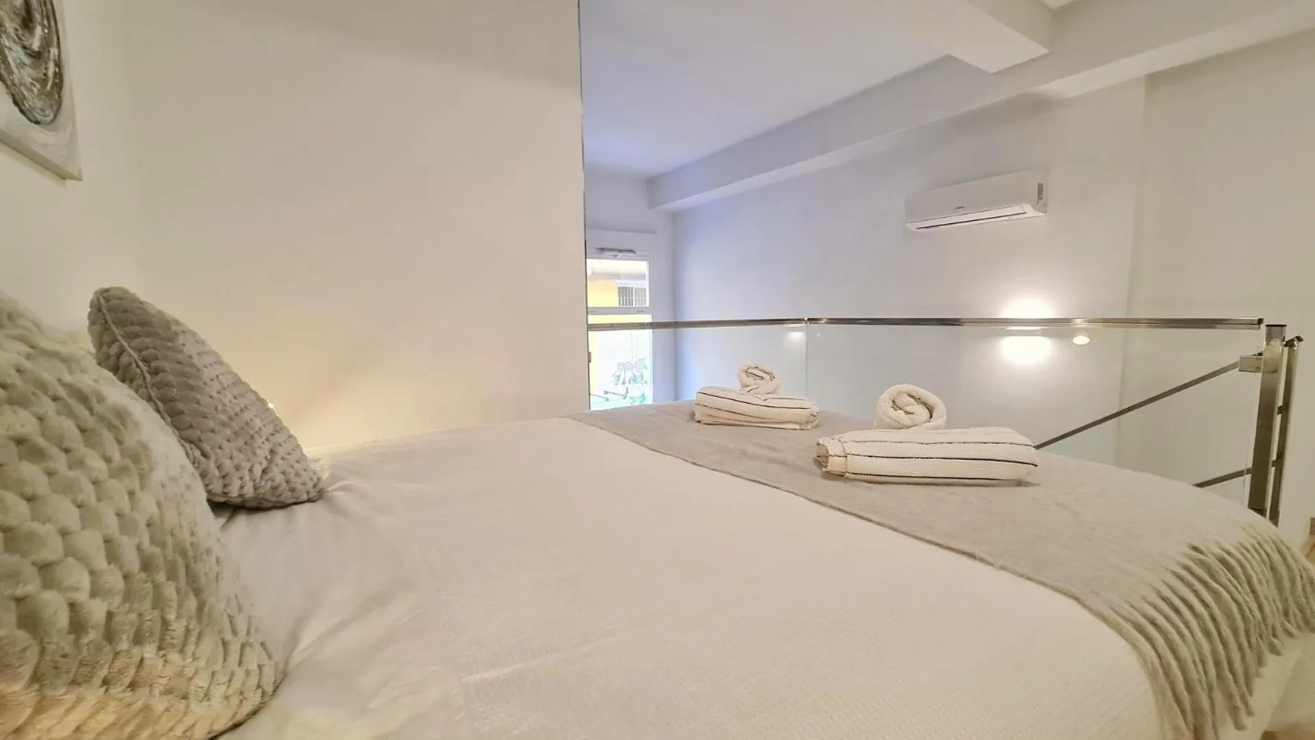 Duplex Huelin II & Beach Malaga 0*,