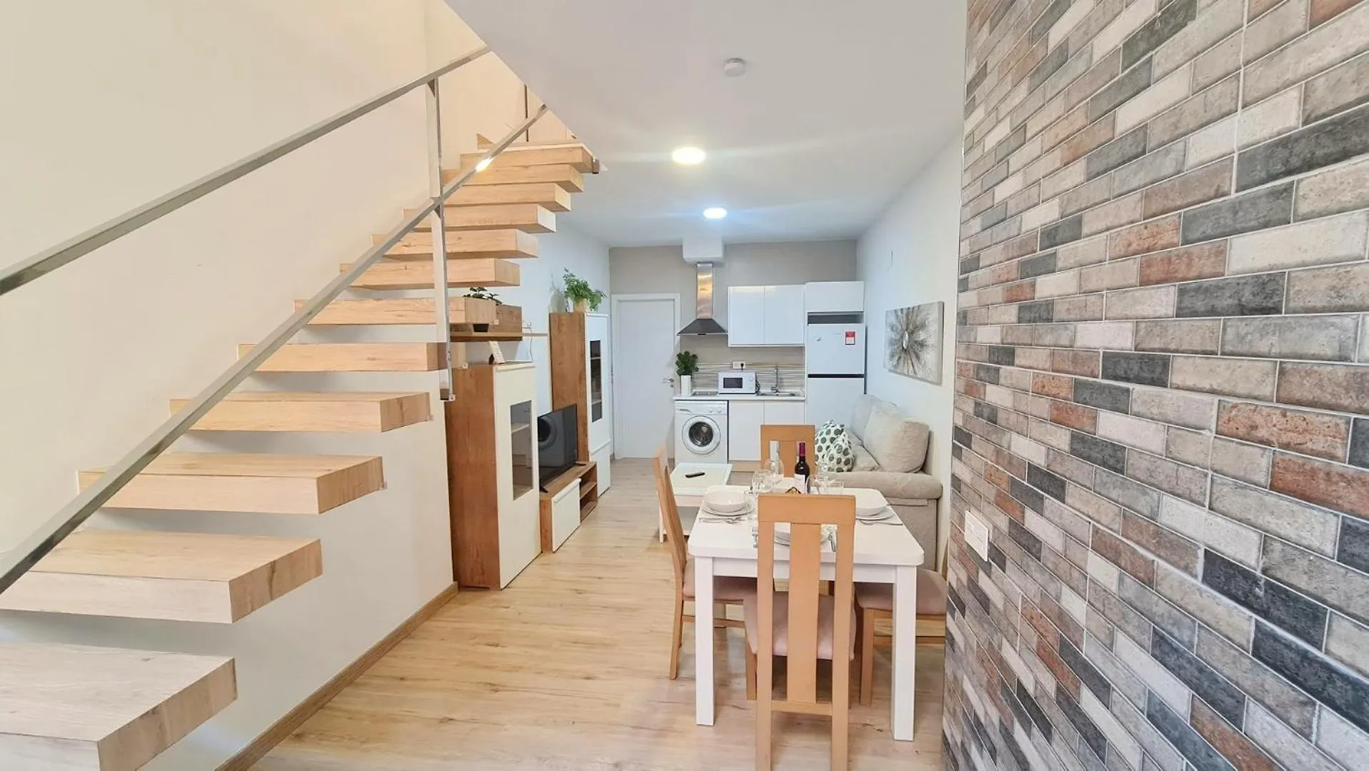 Duplex Huelin II & Beach Malaga 0*,  Spain